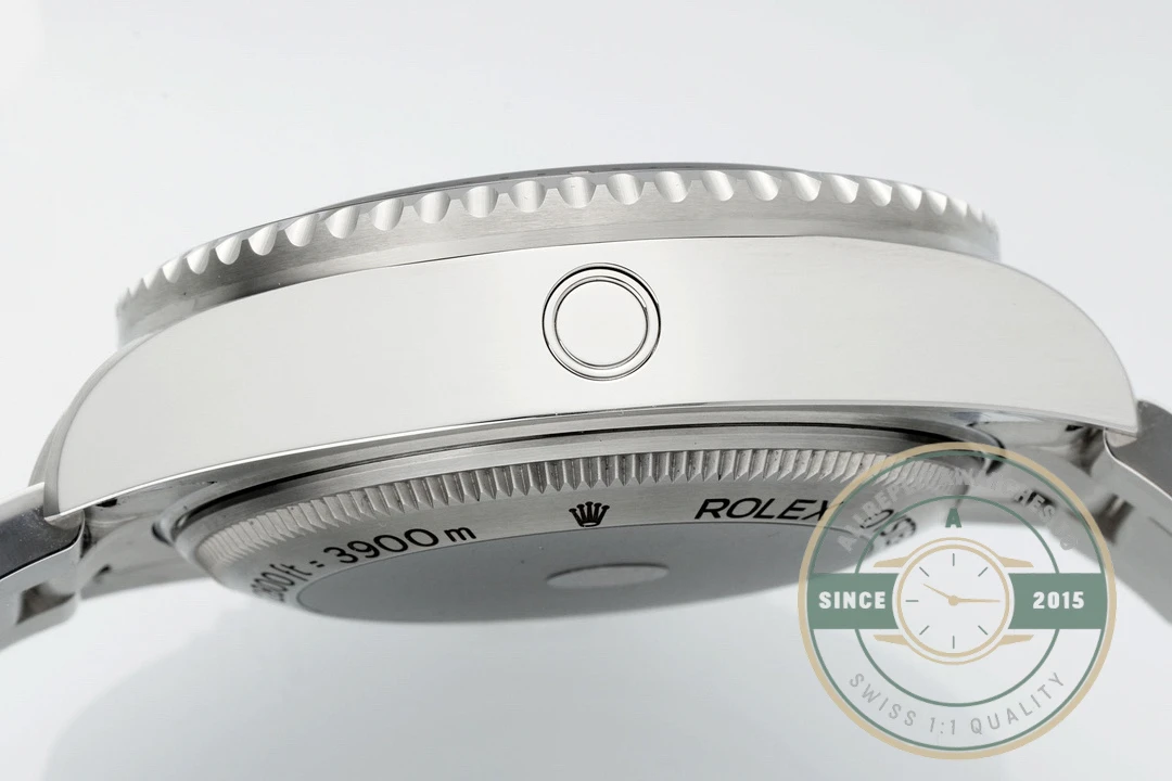 Replica Rolex Sea-Dweller Deepsea 44 mm 126660 Blue - Image 7