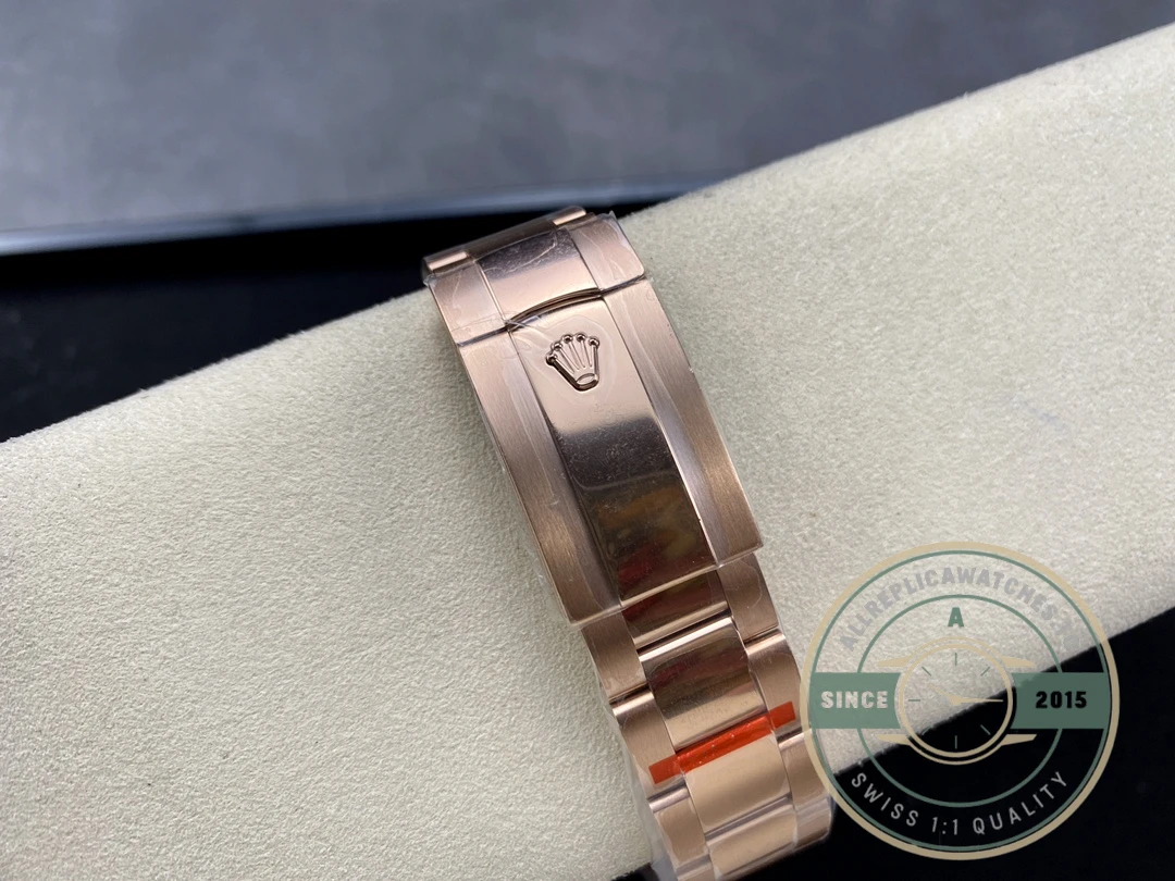 Replica Rolex Sky-Dweller 336935 Everose White Dial 42m - Image 8