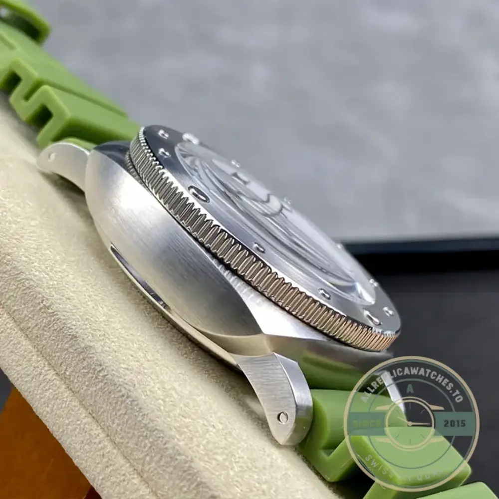 Super Clone Panerai PAM 1226 Submersible QuarantaQuattro Bianco 44mm - Image 6