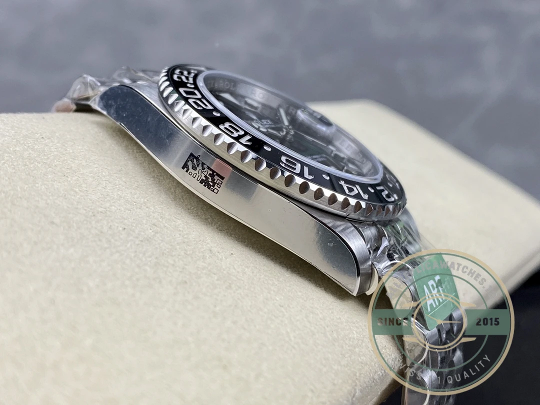 Super Clone Rolex GMT-Master II Bruce Wayne 126710GRNR Jubilee - Image 3