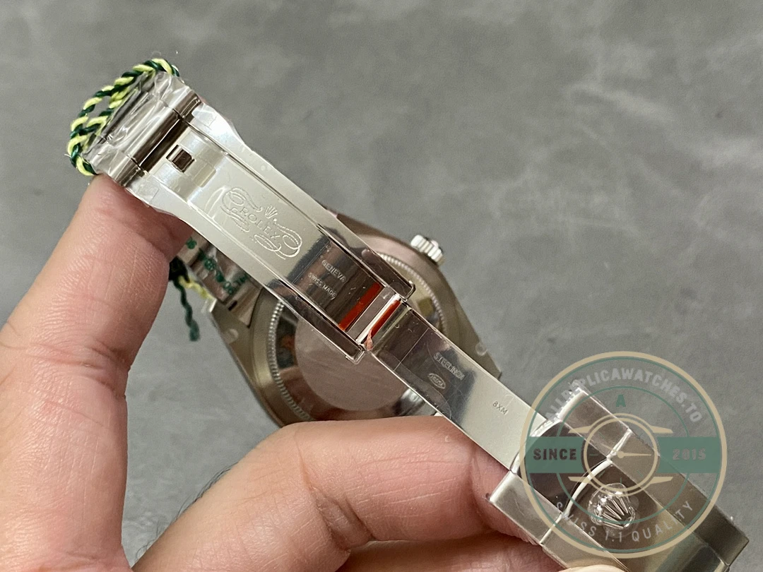 Super Clone Rolex Sky-Dweller 326238 42mm Mint Dial Oyster - Image 5