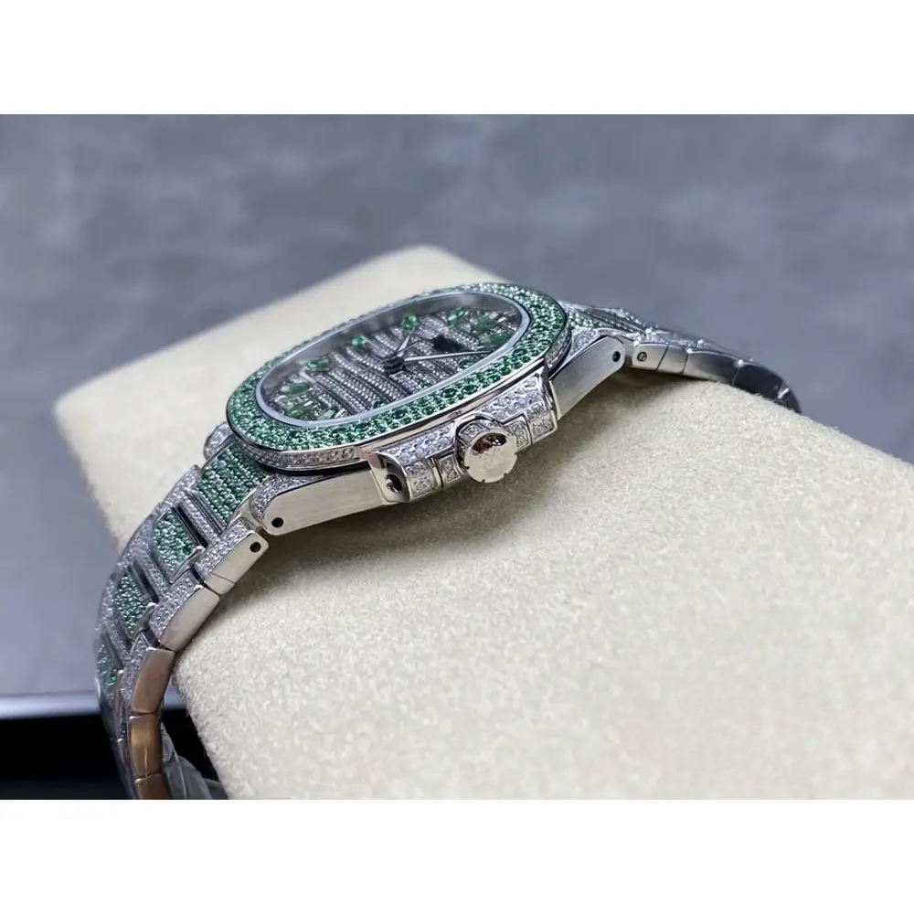 Replica Nautilus 7118/1453G-003 Patek Philippe “Ladies Automatic” 35.2 mm, Green Diamonds - Image 7