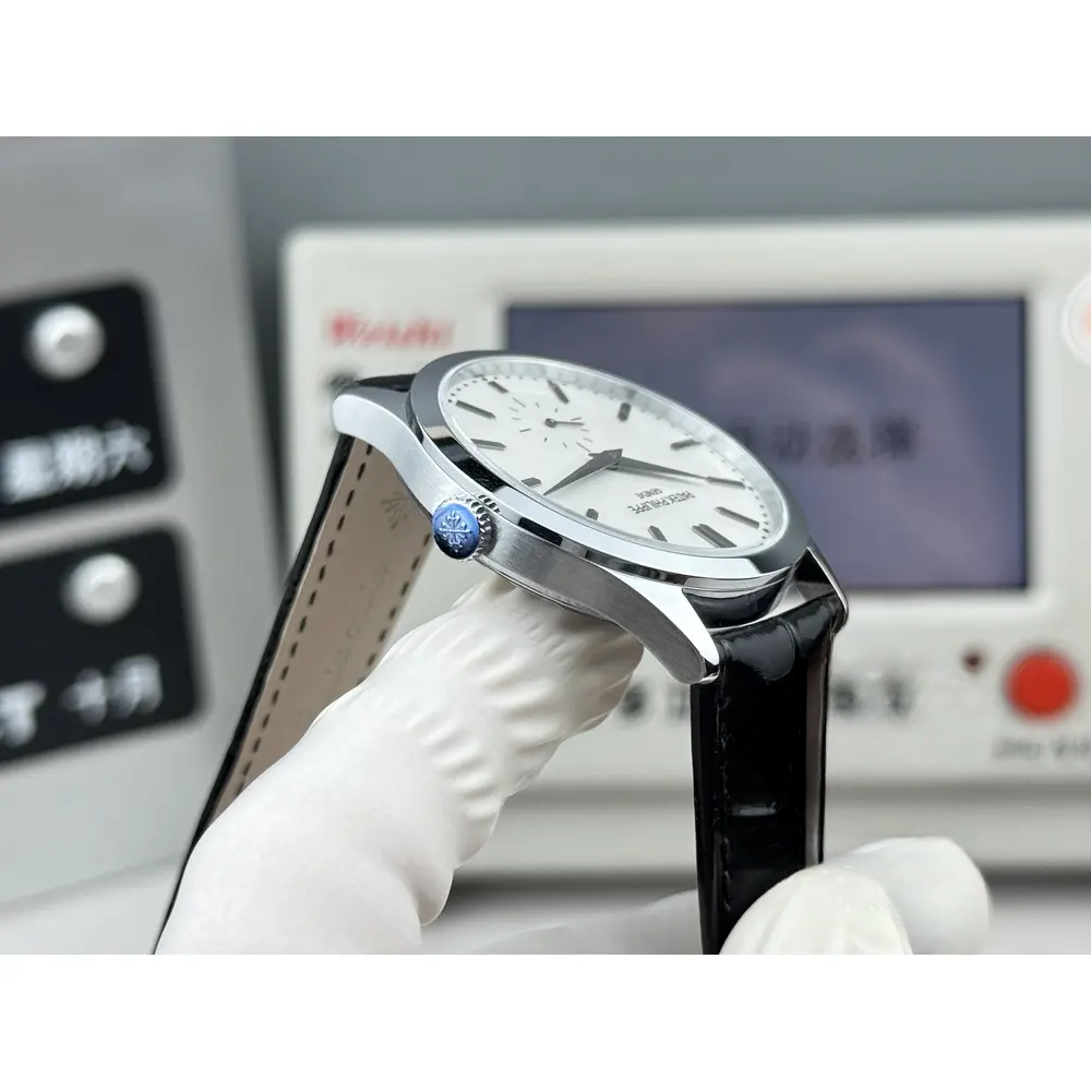 Replica Patek Philippe Calatrava 6196P-002 38mm White Dial - Image 3