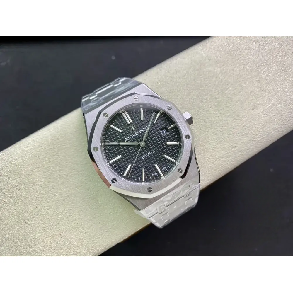 Replica Audemars Piguet Royal Oak Black Dial 15400ST.OO.1220ST.04 - Image 6