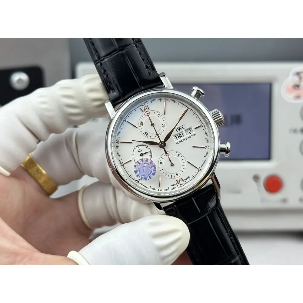 Replica IWC Portofino Chronograph Silver Dial 42 IW391001 - Image 4