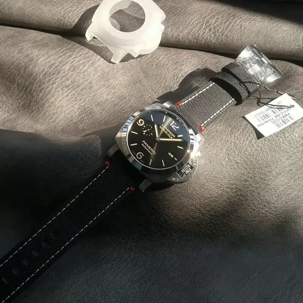 Replica Panerai Luminor Marina PAM01025 - Image 4