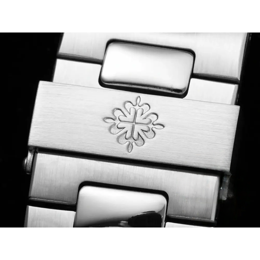 Super Clone Nautilus 5711/1A-018 Patek Philippe 40 mm, Stainless Steel White Dial Iced out - Image 6