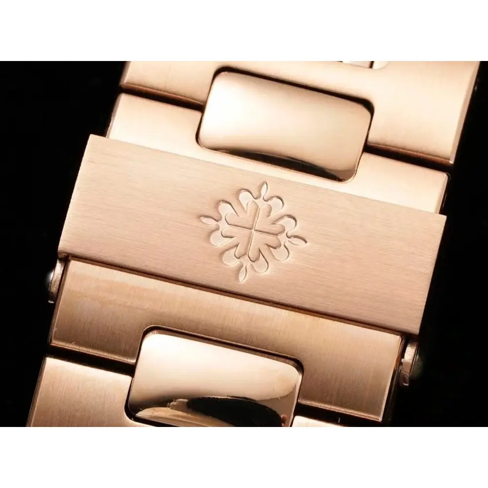 Replica Nautilus 5711/1A-018 Patek Philippe 40 mm, Rose Gold Black Dial Iced out - Image 8