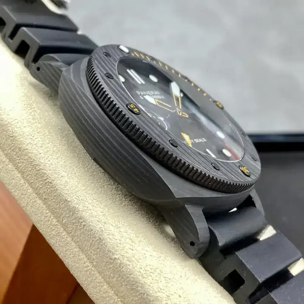 Replica Panerai Submersible Pam1324 - Image 6