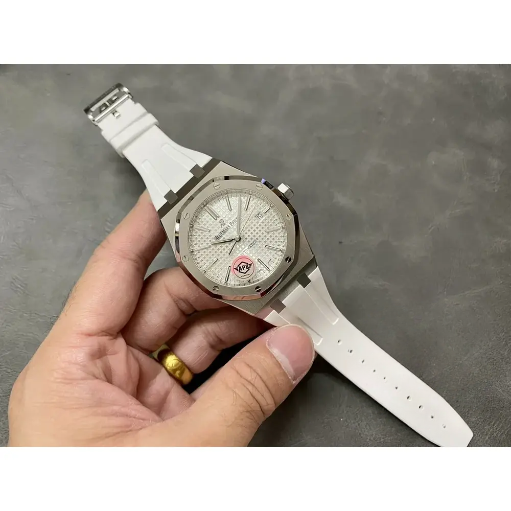 Replica Audemars Piguet Royal Oak White Rubber 15400ST.OO.1220ST.02 - Image 2