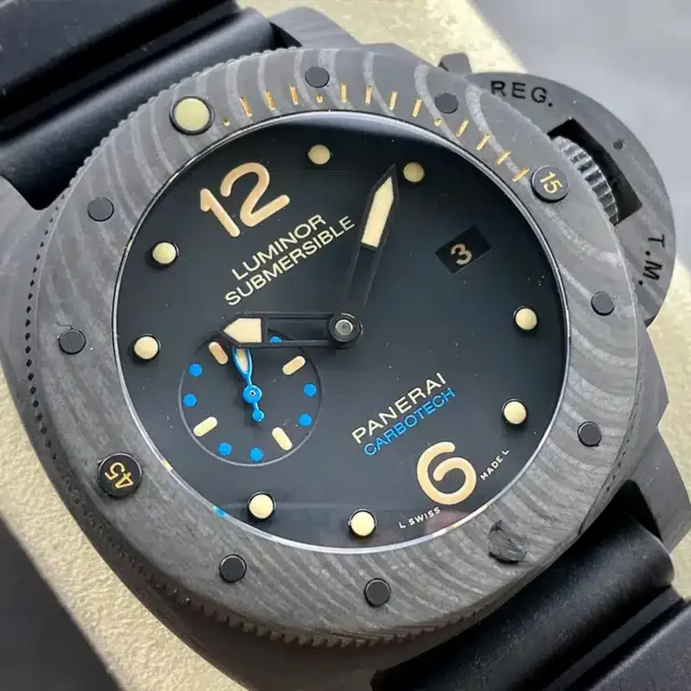 Replica Panerai Submersible Carbotech PAM616 - Image 3