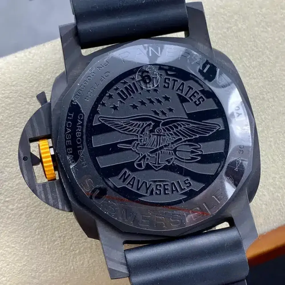 Replica Panerai Submersible Pam1324 - Image 8