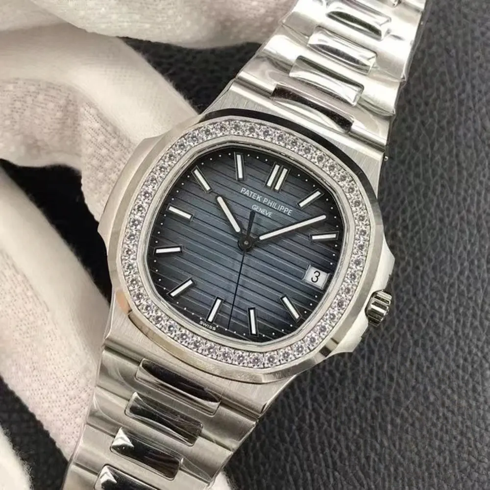 Replica Nautilus 5711-1300A-001 Patek Philippe 40 mm, Blue Dial Baguette Bezel - Image 4