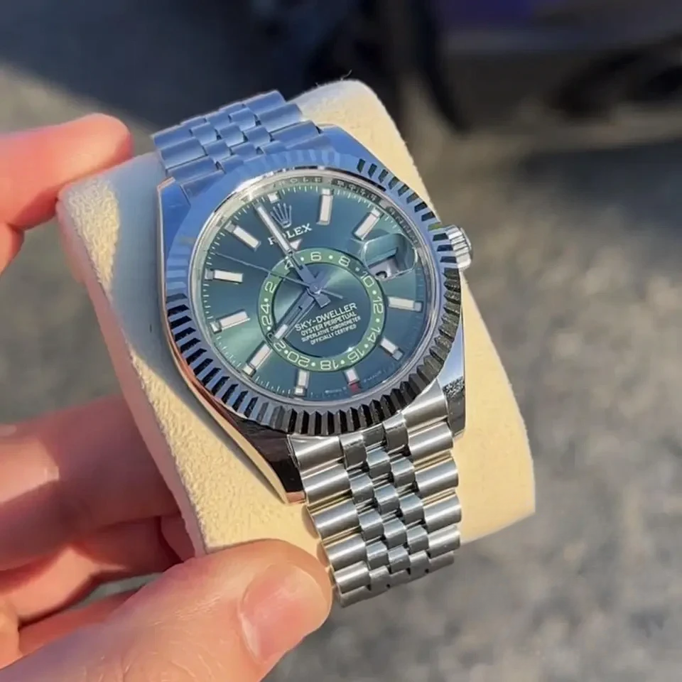 Super Clone Rolex Sky-Dweller 326238 42mm Mint Dial - Image 2