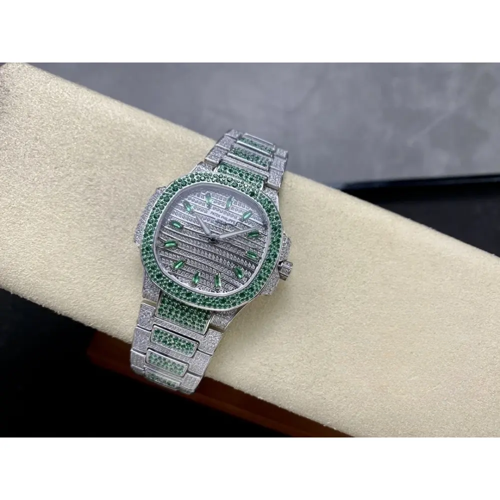 Replica Nautilus 7118/1453G-003 Patek Philippe “Ladies Automatic” 35.2 mm, Green Diamonds - Image 5