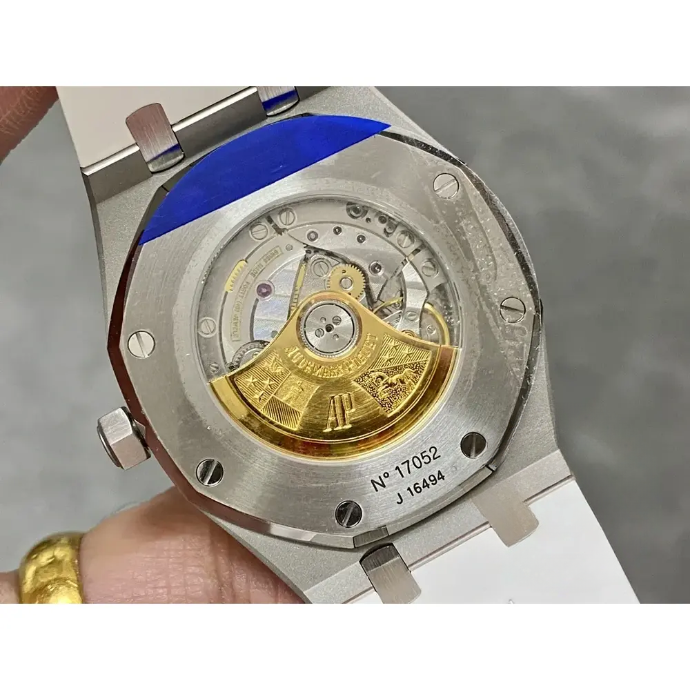 Replica Audemars Piguet Royal Oak White Rubber 15400ST.OO.1220ST.02 - Image 6
