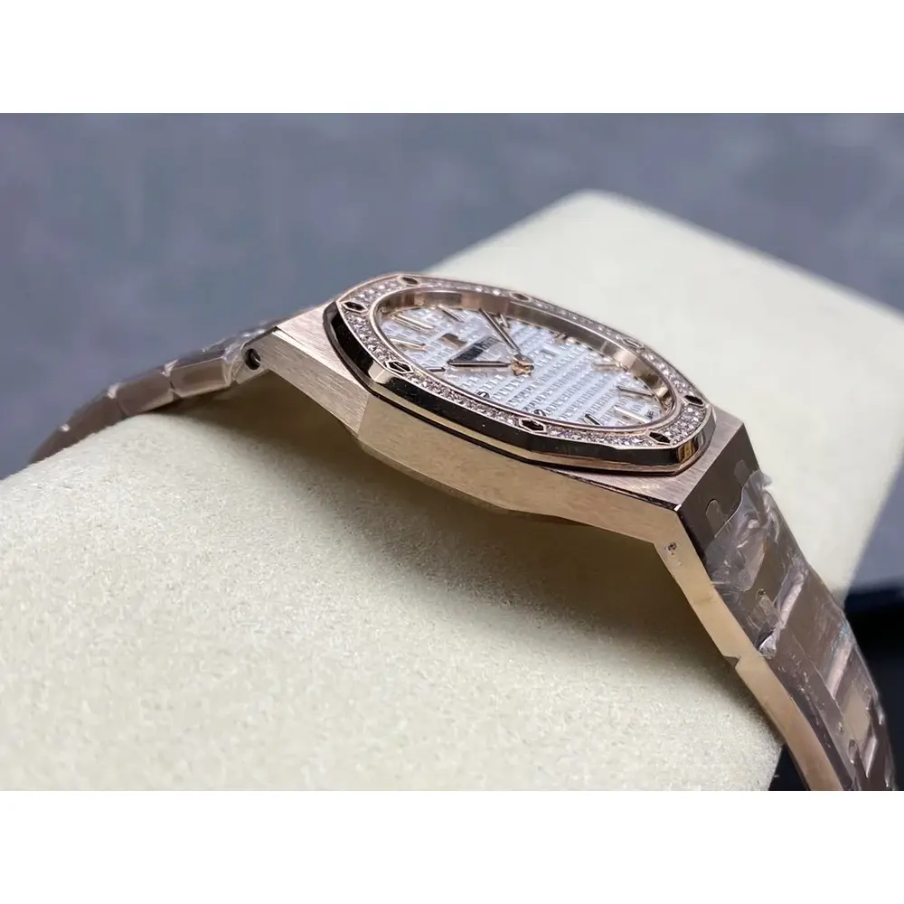 Replica Audemars Piguet Royal Oak Diamond 67651OR.ZZ.1261OR.01 33mm - Image 5