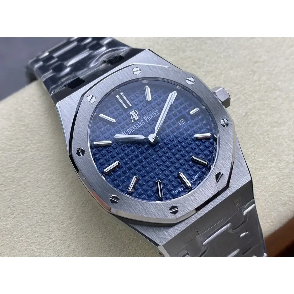 Replica Audemars Piguet Royal Oak Blue Dial 67651IP.ZZ.1261IP.01 33mm - Image 5