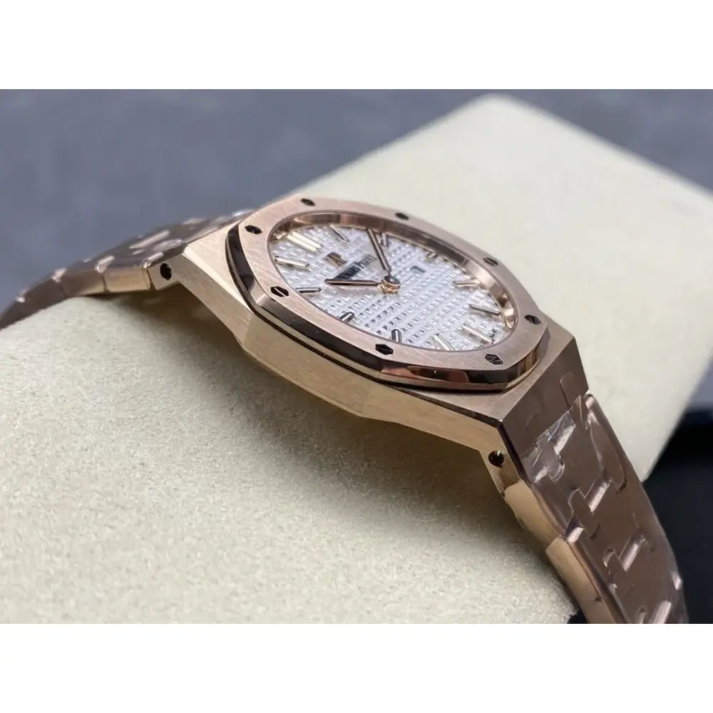 Replica Audemars Piguet Royal Oak 67651OR.ZZ.1261OR.01 33mm - Image 4