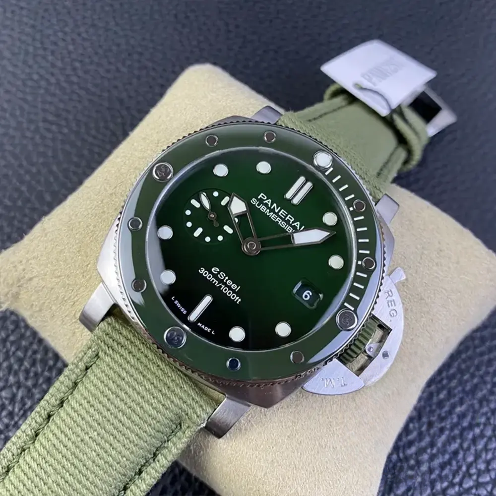 Replica Panerai Submersible PAM1287 QuarantaQuattro Verde Smeraldo - Image 4