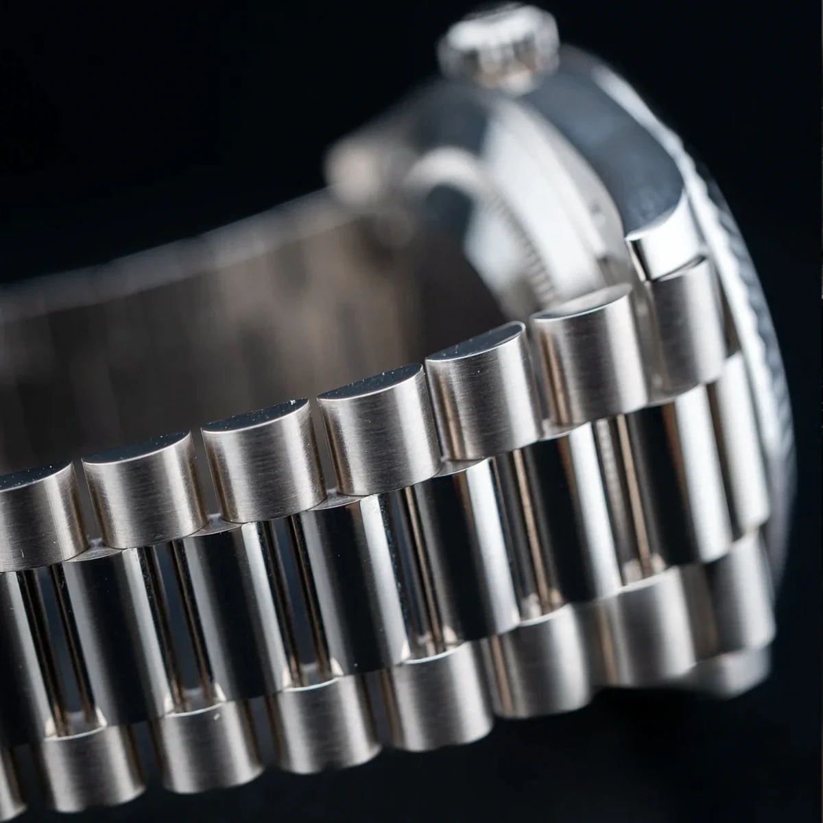 Rolex 228236-0024 Day-Date 40 Platinum Fluted Blue Ombré - Image 8
