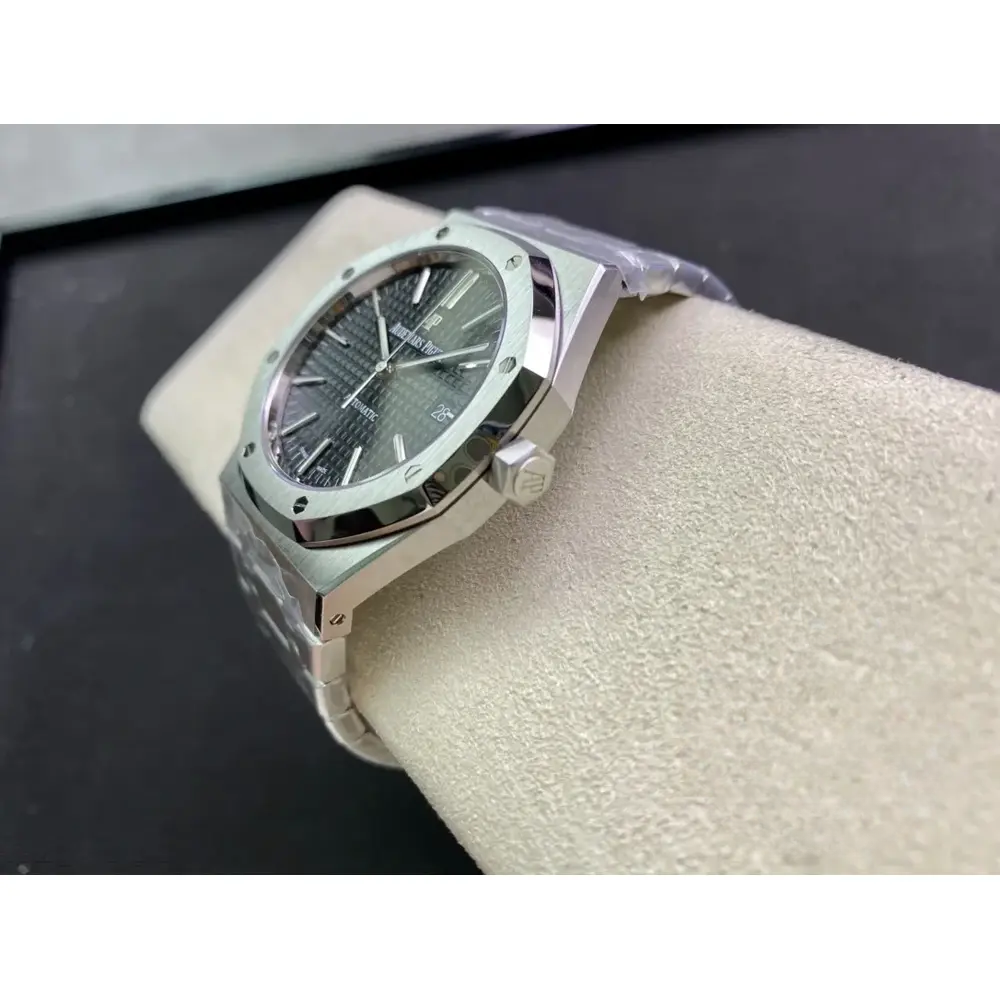 Replica Audemars Piguet Royal Oak Black Dial 15400ST.OO.1220ST.04 - Image 4