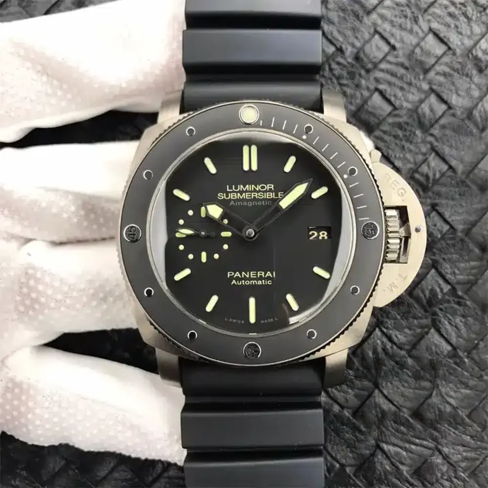 Replica Panerai Luminor Submersible 1950 Amagnetic PAM389 - Image 2