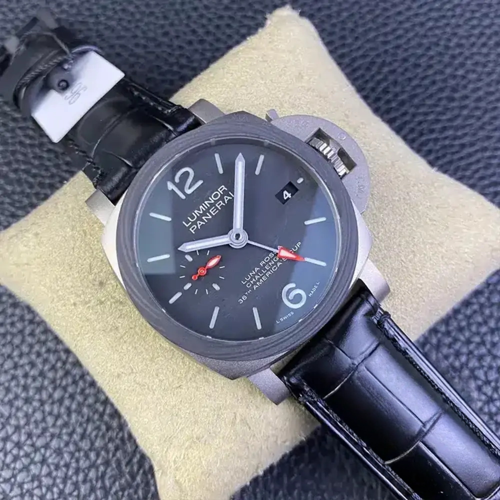 Replica Panerai Luminor Luna Rossa Gmt Pam1096 - Image 3