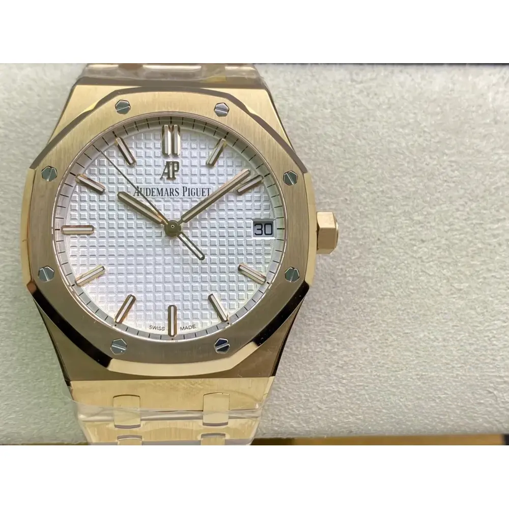 Replica Audemars Piguet Royal Oak White Dial 15500OR
