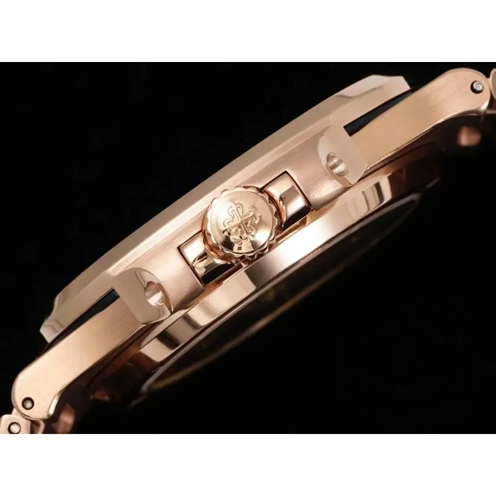 Replica Nautilus 5711/1A-018 Patek Philippe 40 mm, Rose Gold Black Dial Iced out - Image 6